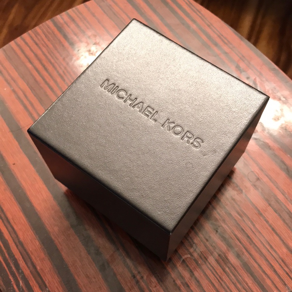 Michael Kors watch box